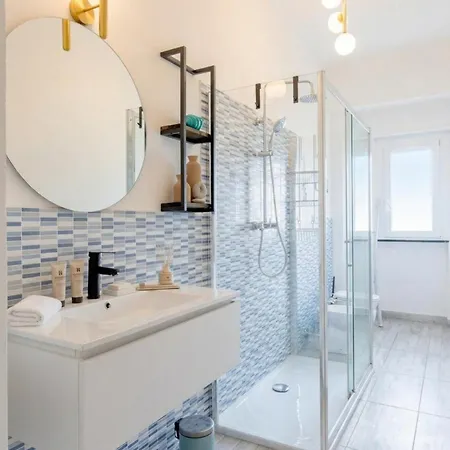 Rooftop With Sea View, Jacuzzi,parking,ac Santa Margherita Ligure