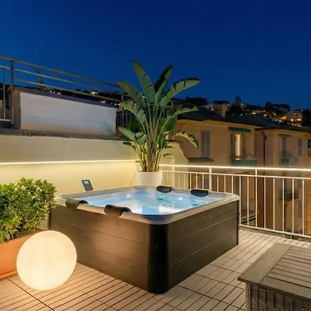 Rooftop With Sea View, Jacuzzi,parking,ac Appartamento *